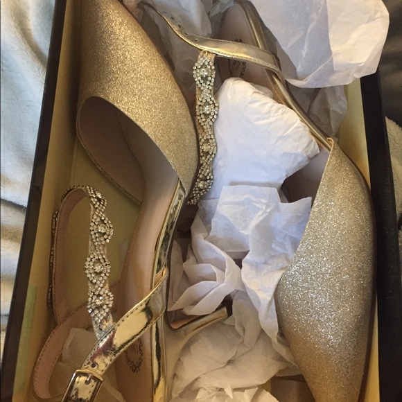 Heels - Picture 3 of 5